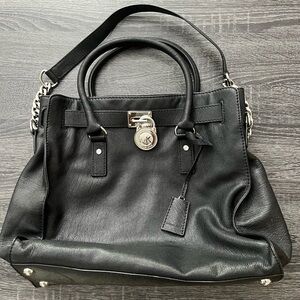 Michael Kors Black Purse. Silver hardware.